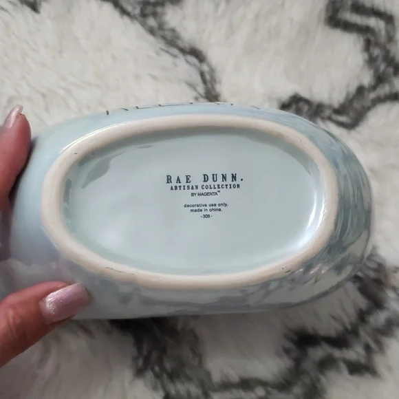 Rae Dunn Shell - Picture 5 of 8